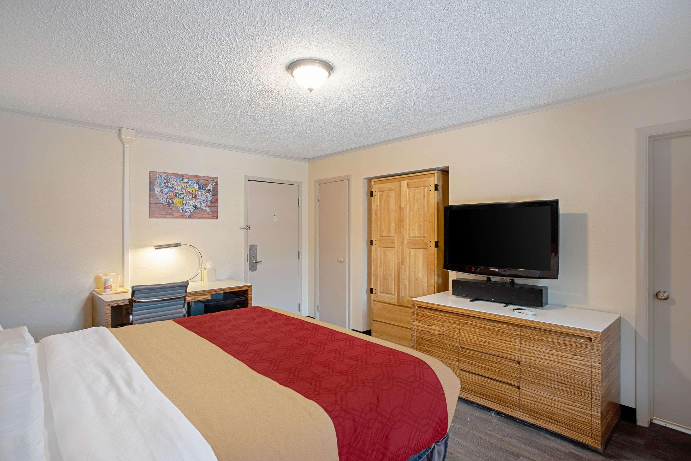 Quality Inn Frontier At Us Hwy 30 Clinton Exterior foto